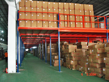 Planchers de mezzanine industriels à plusieurs niveaux pour le stockage de manipulation matérielle d'entrepôt